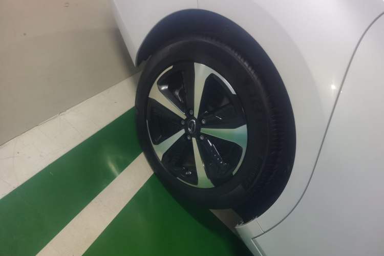 Used GAC Group Toyota iA5 2021 Luxury Edition Right Rear Wheel Hub