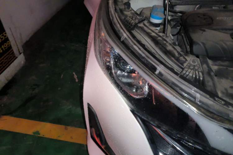 Used GAC Trumpchi M6 2019 270T Automatic Luxury Edition (6-seater) - China V Standard Right Front Headlight