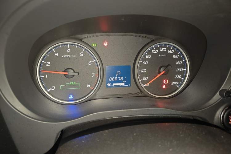 Used Mitsubishi Outlander 2018 2.0L Two-Wheel Drive Glory Edition 5 Seats