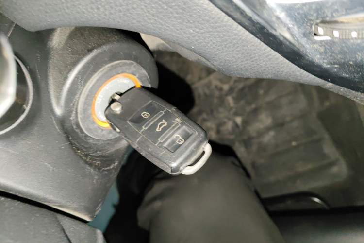 Used JMC Yuhu 5 2018 2.4T Classic Edition Diesel Manual 4x4 Luxury Version JX4D24A5L