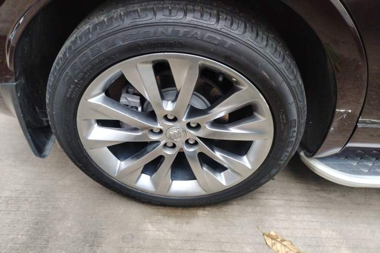 Used Buick Envision 2020 Encore S 652T All-Wheel-Drive Avenir Exterior 5