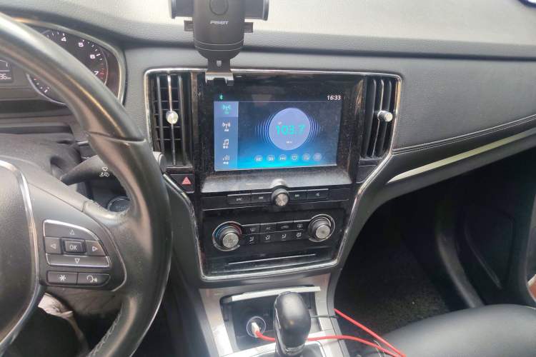 Used Roewe RX5 2016 20T Two-Wheel Drive Automatic Flagship Edition
