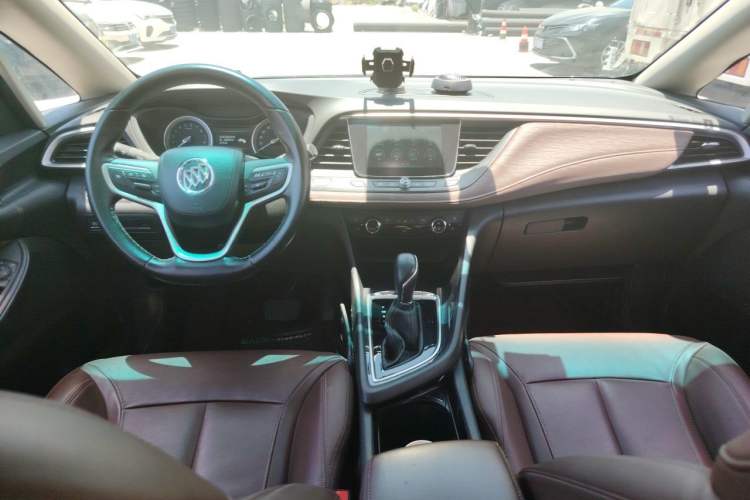 Used Buick GL6 2018 18T 6-Seater Luxury Model
