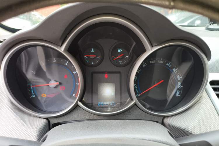 Used Chevrolet Cruze 2011 1.6L SE MT Transformers Edition