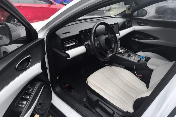 Used BYD Seal 06 New Energy 2024 DM-i 80KM Luxury Model Driver Seat