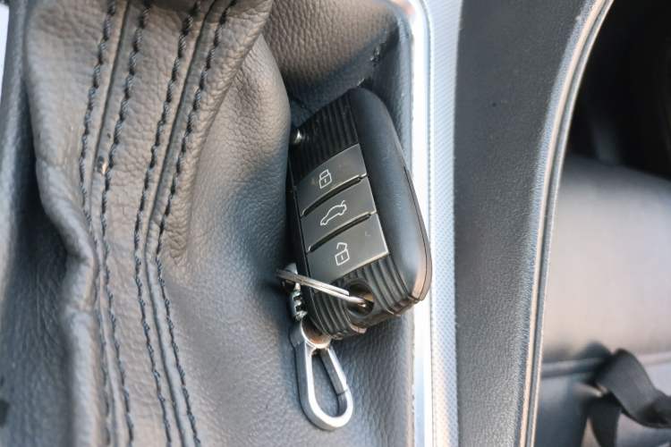 Used MG 6 2017 20T Automatic Luxury Smart Connect Version China V Standard Vehicle Key