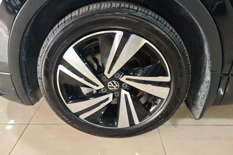 Used Volkswagen Tiguan X 2023 Revised Version 330TSI Two-Wheel Drive Enjoyment Edition Left Front Wheel Hub