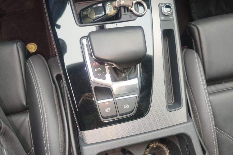 Used Audi Q5L 2022 Updated 45T Luxury Dynamic Version