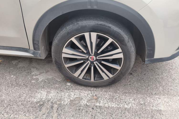 Used Roewe RX5 New Energy 2019 eRX5 50T 4G Connected Excellence Edition Right Front Wheel Hub