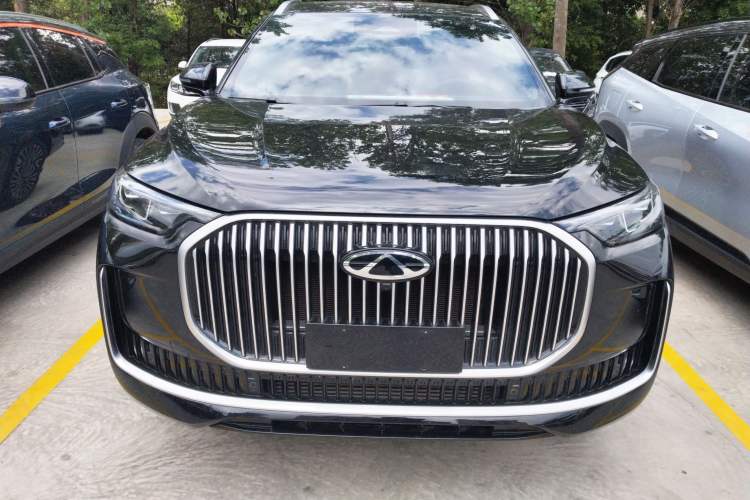 Used Chery Tiggo 9 2025 2.0T Dual-Clutch Two-Wheel Drive Luxury Edition 5 Seats Front