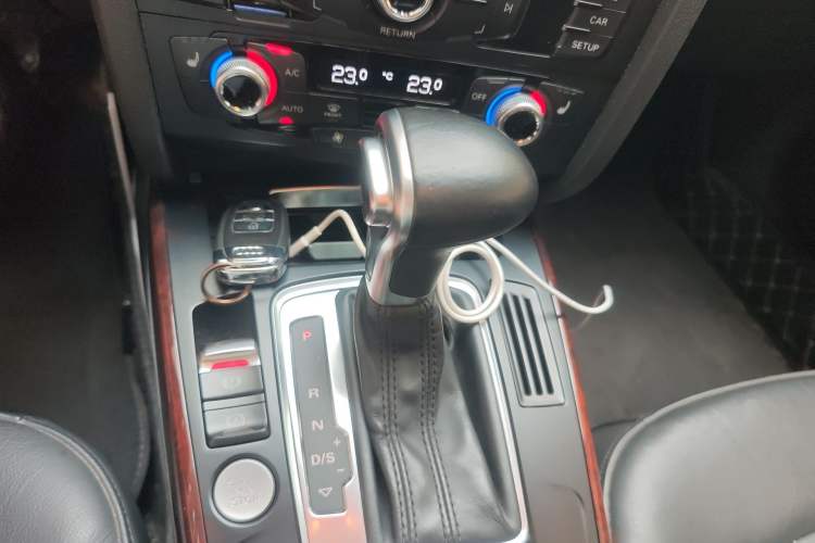 Used Audi A4L 2016 35 TFSI Collection Edition S line Comfort Model Gear Lever