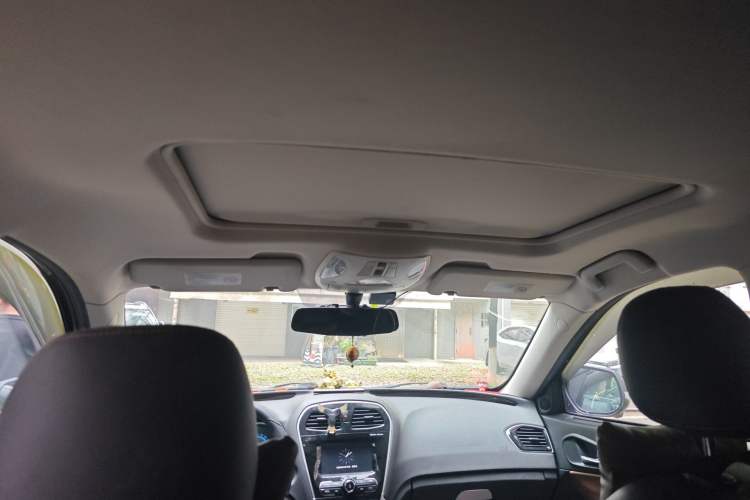 Used GAC Trumpchi GS5 Super 2016 2.0L Automatic Two-Wheel Drive Anniversary Edition Headliner