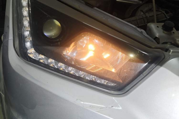 Used JMC Transit 2021 2.8T Space King Taurus Long Wheelbase Mid-Height Rear Single Tire – Step 6-Seater Diesel Euro VI JX493
