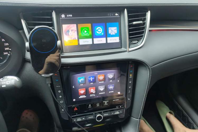 Used Infiniti QX50 2018 2.0T Two-Wheel Drive Fashion Edition Audio And AC Panel