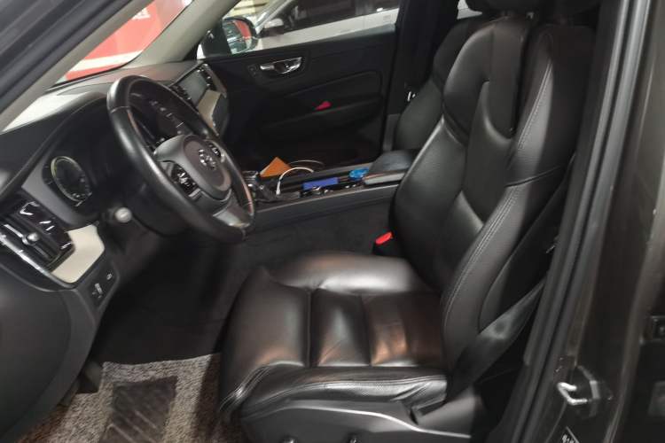 Used Volvo XC60 2018 T5 4x4 Zhiya Luxury Edition Left Front Seat