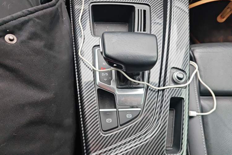 Used Audi A4L 2020 40 TFSI Fashionable and Elegant Model