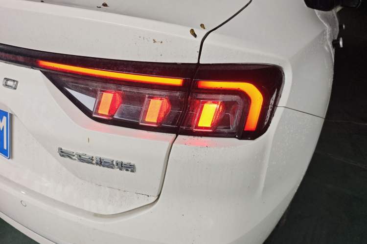 Used Ford Mondeo 2025 1.5T EcoBoost Luxury Version Right Rear Taillight