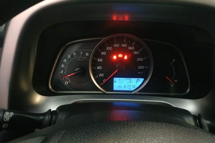 Used Toyota RAV4 2019 2.0L CVT Two-Wheel Drive Pioneer Edition China VI Standard
