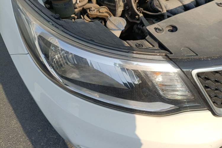 Used Kia K2 2015 Sedan 1.4L MT GLS