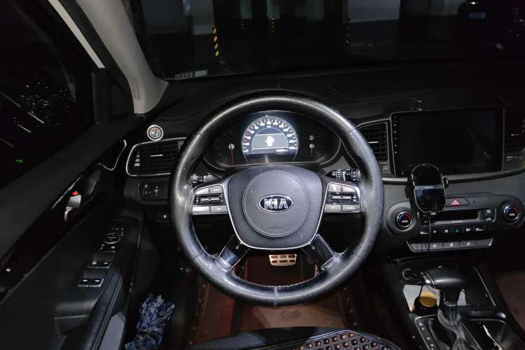 Used Kia Sorento 2018 Sorento L 2.0T Diesel 2WD Luxury Edition 7 Seats Steering Wheel