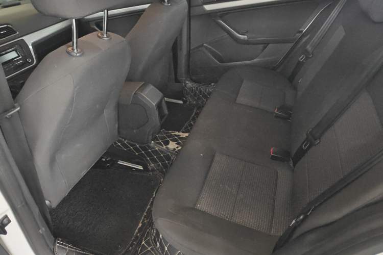 Used Volkswagen Lavida 2017 1.6L Manual Fashion Edition
