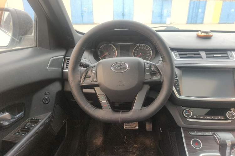 Used Land X7 2015 2.0T Panoramic Prestige Edition
