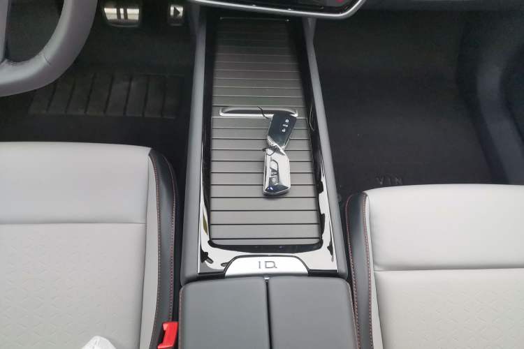 Used Volkswagen ID.7 VIZZION 2024 AIR model
