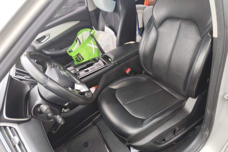 Used Rising ER6 2020 620 km Smart Edition
