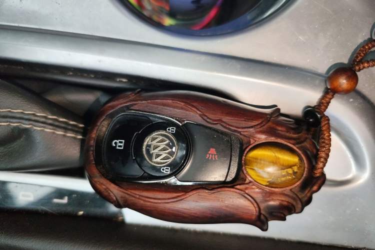 Used Buick Envision 2015 20T Two-Wheel-Drive Leading Model