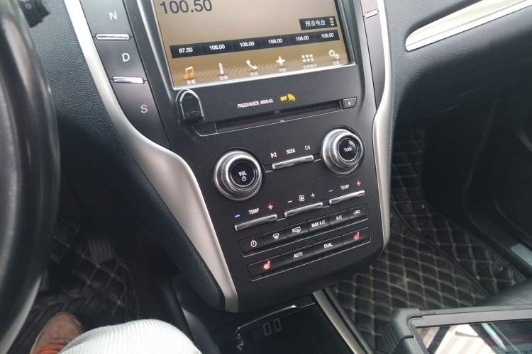 Used Lincoln MKC 2018 2.0T Two-Wheel Drive Deluxe Edition
