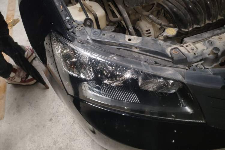 Used Geely Auto Classic Emgrand 2013 Sedan 1.8L Manual Elite Model