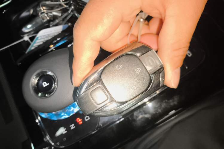 Used GAC Trumpchi M8 2024 Zongshi Series 400T Pioneer Edition Vehicle Key