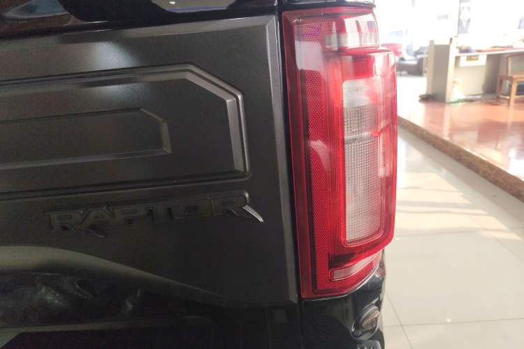 Used Ford F-150 Raptor 2017 3.5T Raptor Performance Enhanced Edition Right Rear Taillight