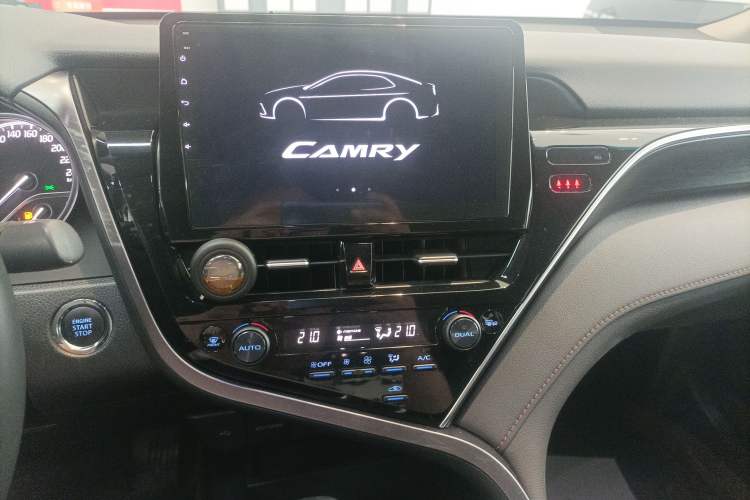 Used Toyota Camry 2021 2.0G Luxury Edition
