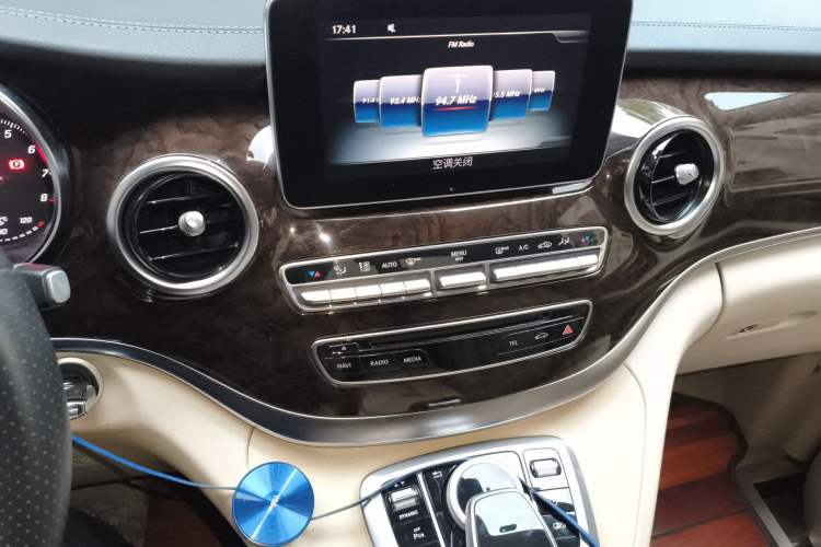 Used Mercedes-Benz V-Class 2017 V 260 L Prestige Extended Edition
