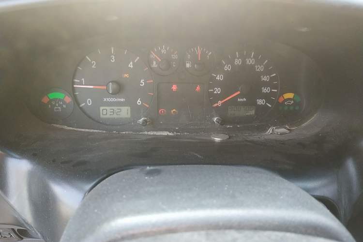 Used JAC Group Refine 2012 1.9T Shuttle Diesel Standard Model HFC4DB1-2C