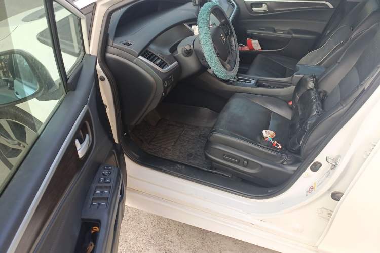 Used Honda Jade 2016 1.8L CVT Luxury Prestige Edition 5-seater
