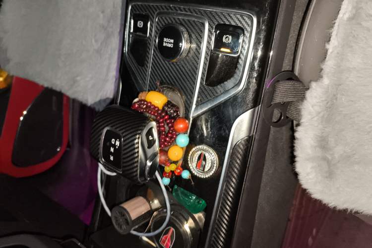 Used Hongqi HS5 2022 Revised Version 2.0T Smart Connect Flagship Edition
