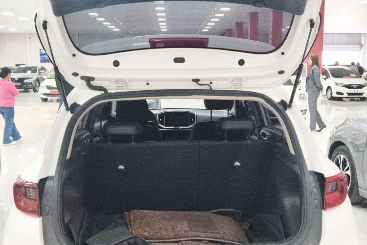 Used Kia kx1 Stonic 2021 1.4L CVT Fun Edition
