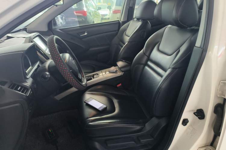 Used Luxgen U6 SUV 2017 1.8T Tech Value Model
