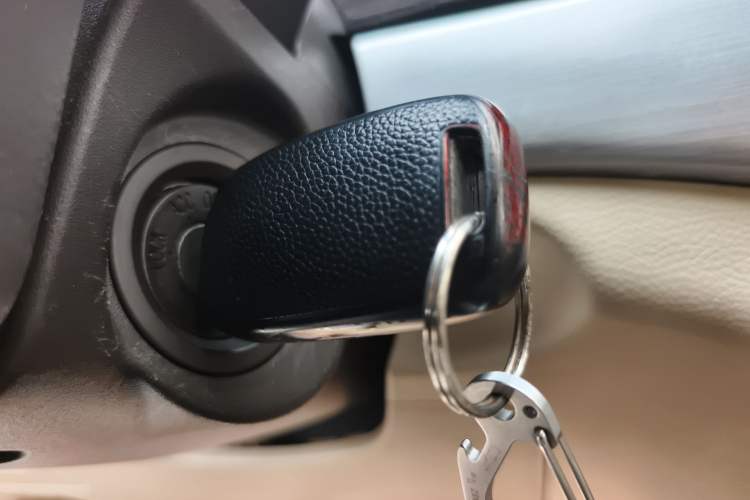 Used Baojun 730 2016 1.5L Manual Comfort Version 7 Seats China V Emission Standard
