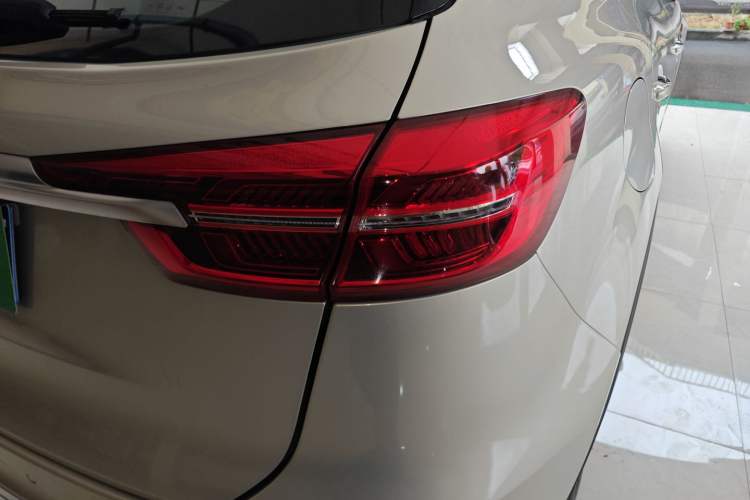 Used Hongqi HS5 2019 2.0T Smart Connect Flagship Edition
