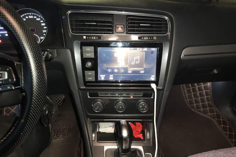 Used Volkswagen Golf 2019 280TSI DSG Comfort Version China V Standard Audio And AC Panel