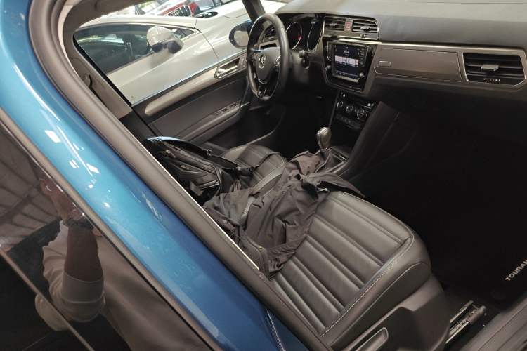 Used Volkswagen Touran 2018 Volkswagen Touran L 280TSI DSG Comfort Edition 7-seater