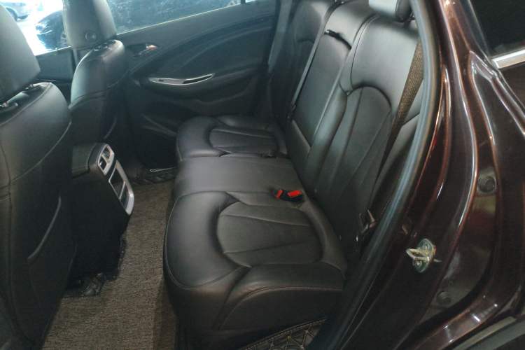 Used Buick Envision 2018 20T Two-Wheel-Drive Elite Model Left Rear Seat