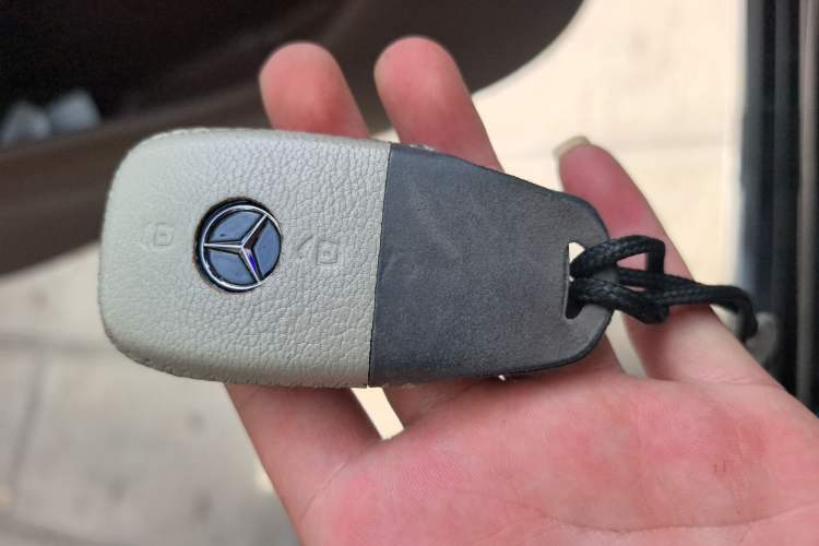 Used Mercedes-Benz E-Class New Energy 2022 Facelift E 350 e L Plug-in Hybrid Sedan Vehicle Key