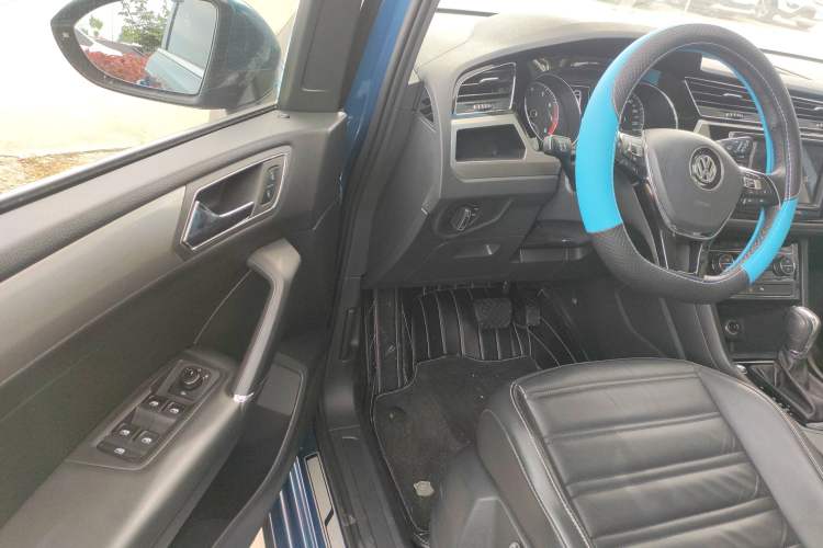 Used Volkswagen Touran 2018 Volkswagen Touran L 280TSI DSG Boundary Edition 6-Seater China VI Standard