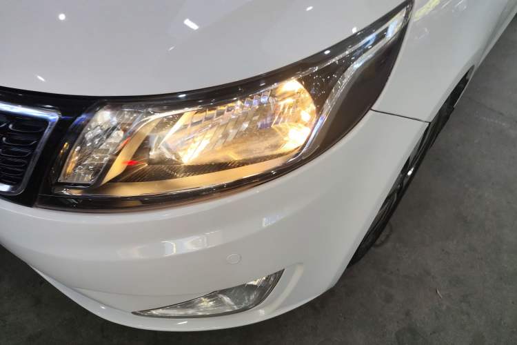 Used Kia K2 2012 Sedan 1.6L Automatic Transmission Premium Commemorative Edition
