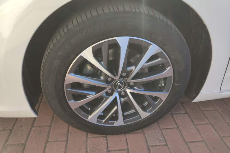 Used Lexus ES 2021 200 Excellence Edition