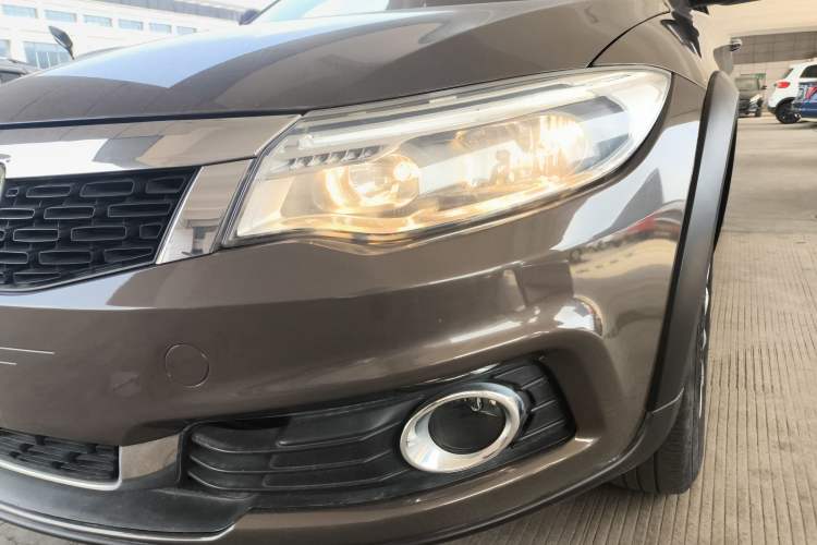 Used Qoros 3 2016 Urban SUV 1.6T Automatic Zhiyue Model